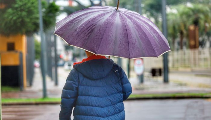  Paraná terá fim de semana chuvoso e novo declínio das temperaturas, prevê Simepar 